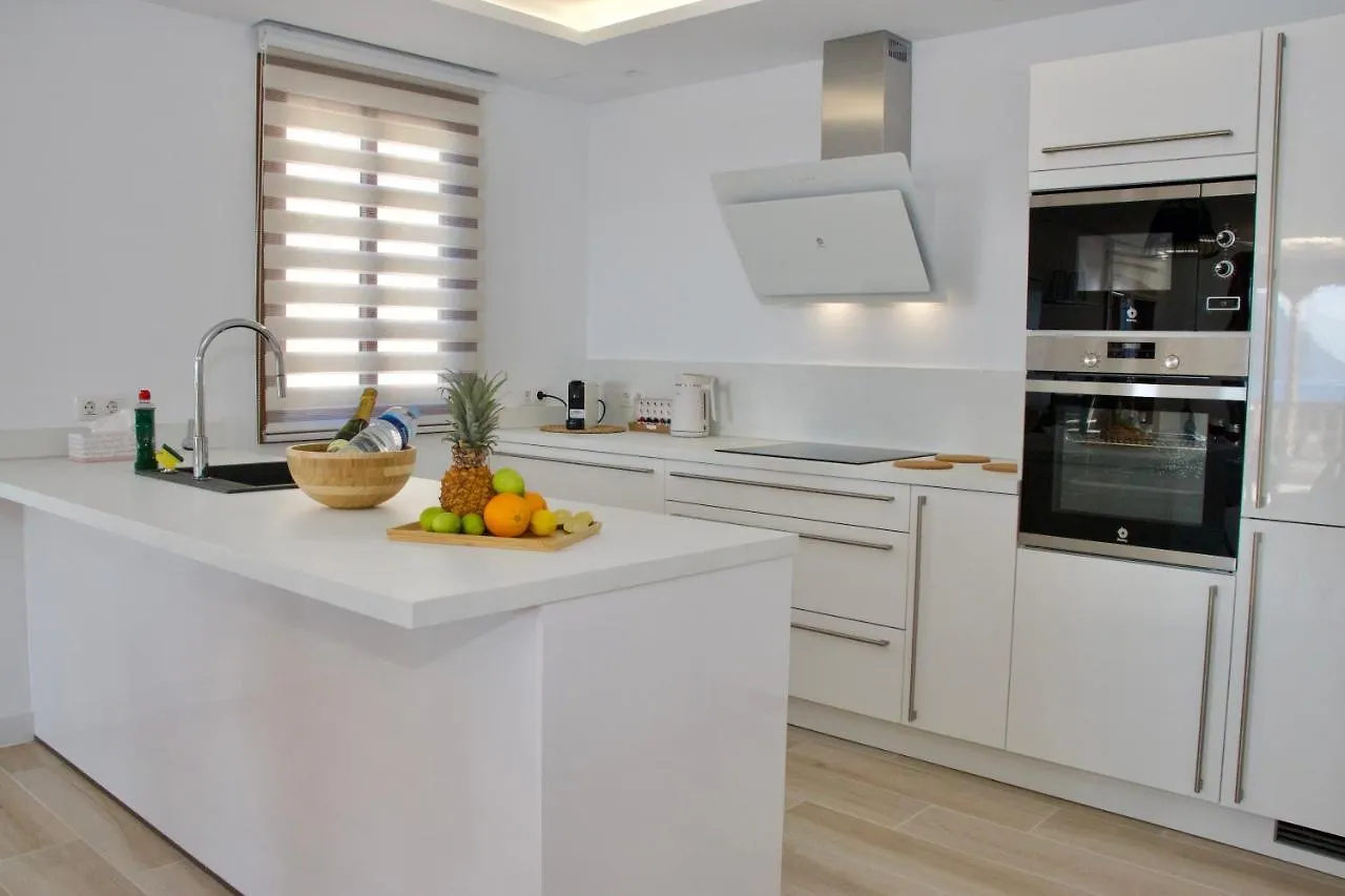 Luxury Beachfront Ocean View Acantilado de los Gigantes