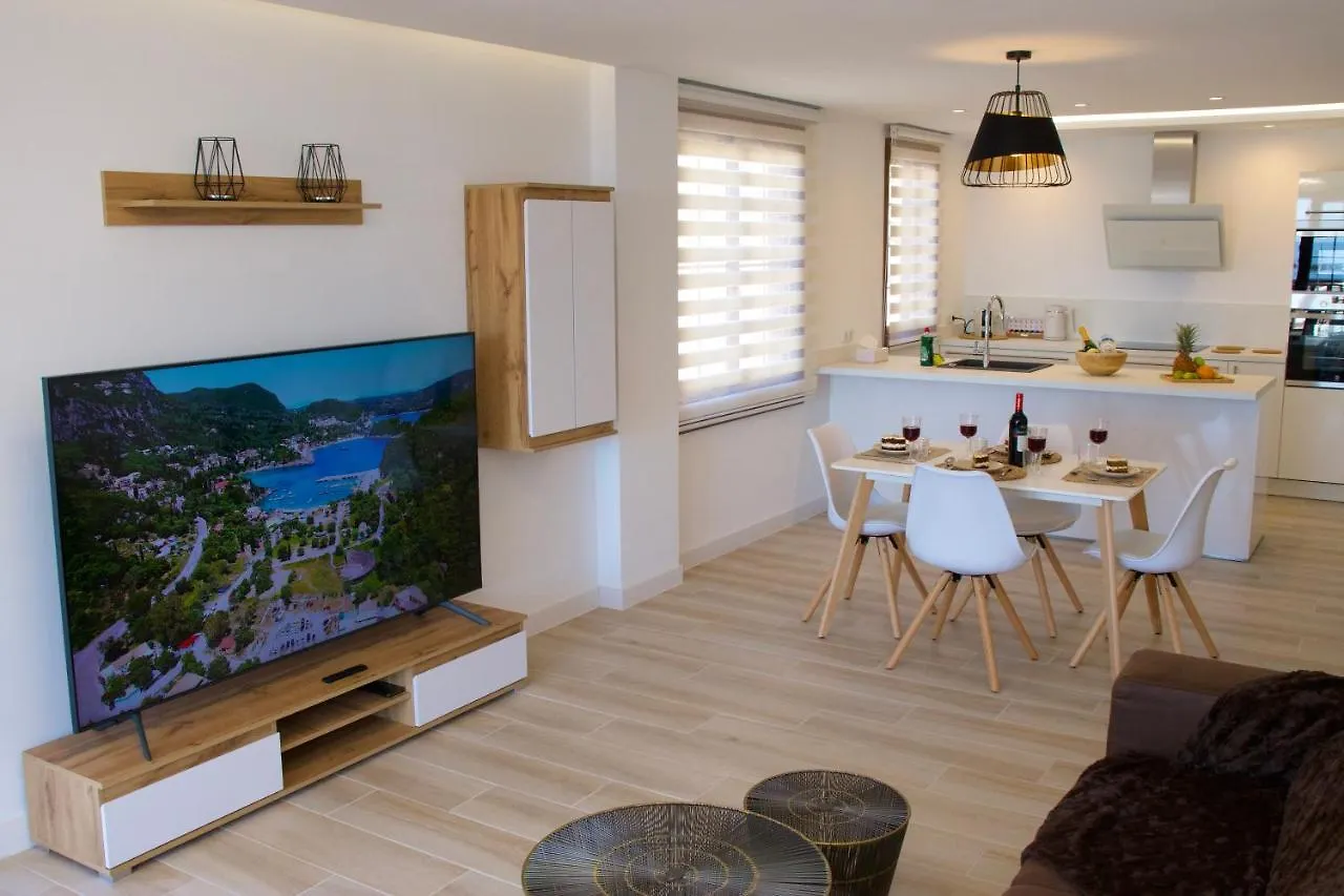 Luxury Beachfront Ocean View Acantilado de los Gigantes